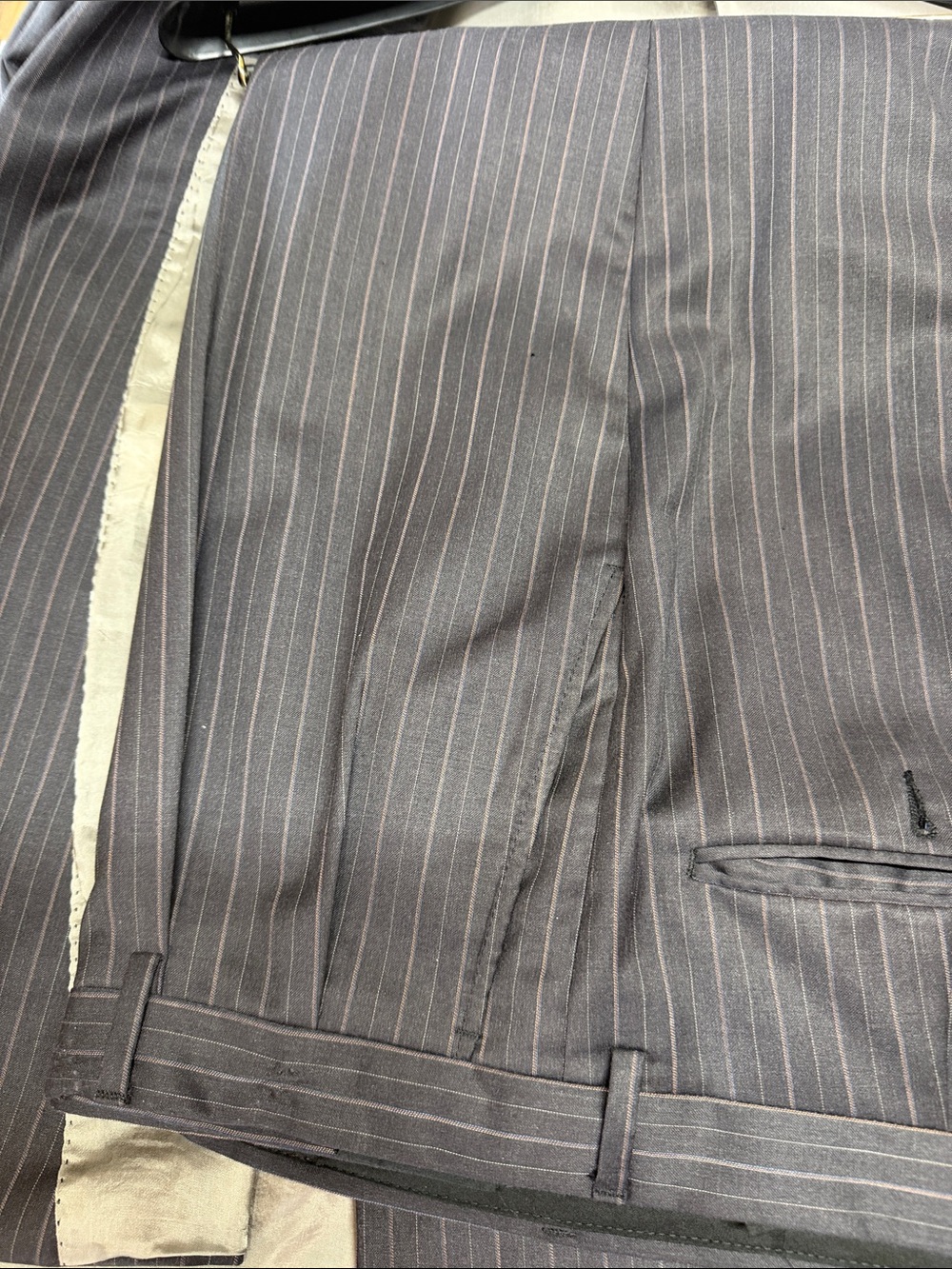 Hart Schaffner Marx Black& stripped Gray/purple suit(size 46x46x37) - Picture 8 of 14